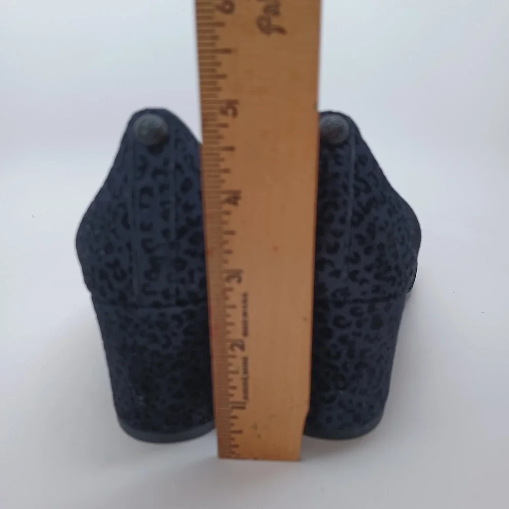 Donald J Pliner‎ Heels Womens US 9.5 Black Suede Leather Leopard Print Pumps